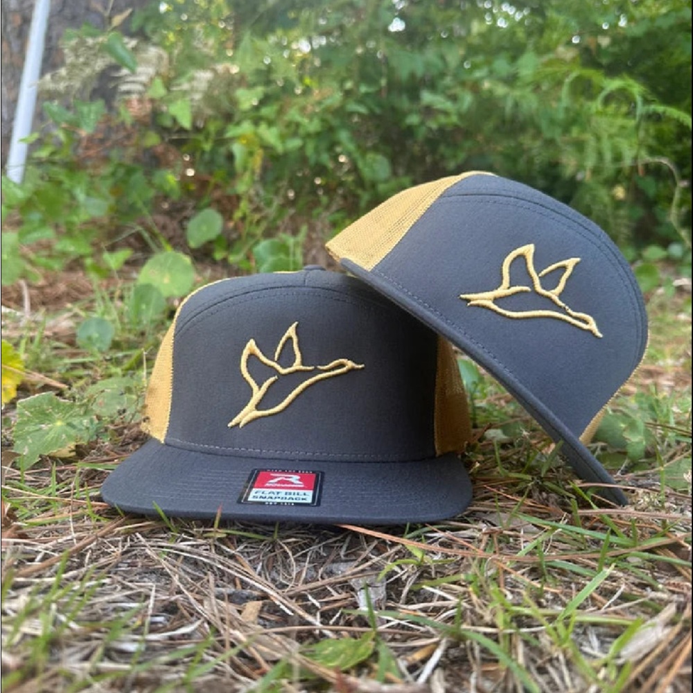 Combat Waterfowl 7 Panel Charcoal Gold Trucker Hat